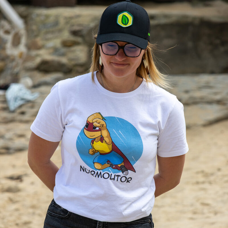 T-shirt unisexe "Noirmoutor en vol"